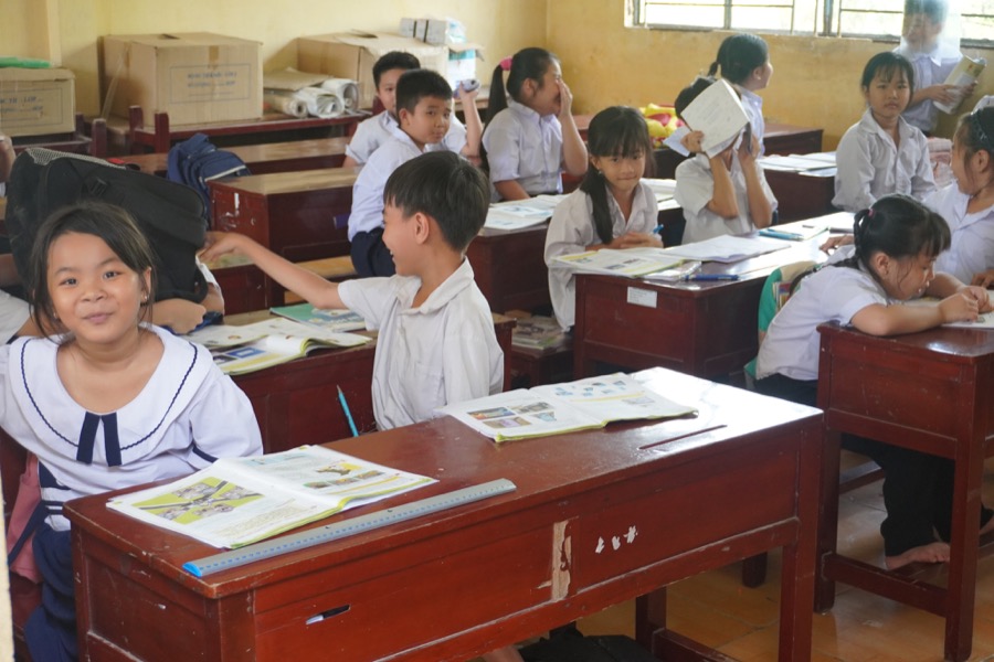 Các em học sinh tham gia chương trình