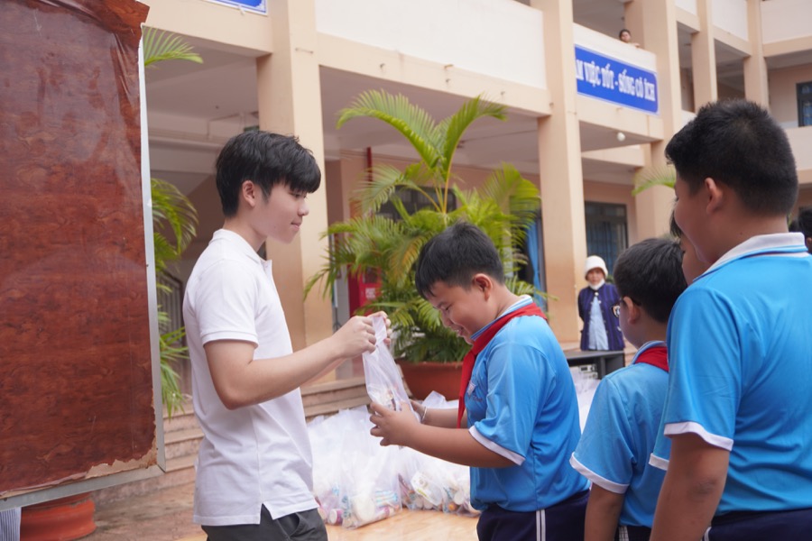 Khảo sát tại điểm trường Long Tân